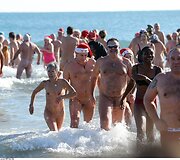 Nudistai Pietų Prancūzijoje laukia Naujųjų metų