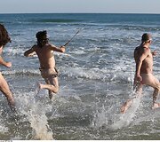 Nudistai Pietų Prancūzijoje laukia Naujųjų metų