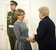 Apdovanojimų įteikimas prezidentūroje