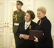Apdovanojimų įteikimas prezidentūroje