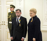 Apdovanojimų įteikimas prezidentūroje