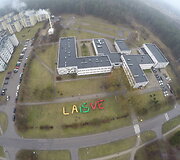 Pagiriuose sudėliotas žodis &bdquo;Laisvė&ldquo;