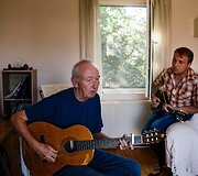 Stephenas Mulhernas su bulgaru draugu Yanko Stefanovu