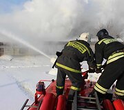 Rusijoje i&scaron; gaisro gelbėjami par&scaron;iukai