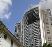 Gaisras daugiaauk&scaron;tyje Honolulu