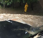 Lietus apsemta T.Narbuto gatvė Vilniuje