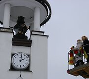 Žemaitijos sostinės me&scaron;kos pasipuo&scaron;ė trispalviais &scaron;alikais