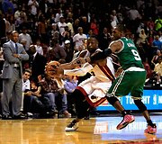 Rajanas Rondo stabdo Dwane`o Wade`o prasiveržimą