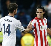 Xabi alonso ir Radamelis Falcao
