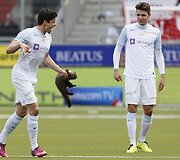 Kiaunė futbolo stadione &Scaron;veicarijoje.