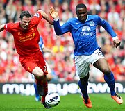 Jamie Carragheris ir Victoras Anichebe.
