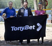 Ieva Dumbauskaitė, Antanas Guogas ir Monika Povilaitytė.