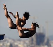 &Scaron;iaurės Korėjos moterų pora - Kim Jin Ok ir Choe Un Gyong.