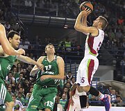 Atakuoja Fabienas Causeur