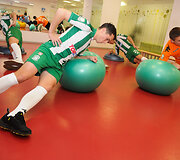 Futbolininkų ir &scaron;okėjų treniruotė