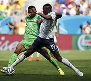 Johnas Obi Mikelis ir Paulas Pogba