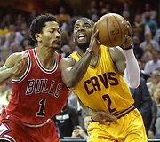 Derrickas Rose'as ir Kyrie Irvingas