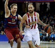 Bradas Olesonas ir Vassilis Spanoulis