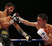 Jorge'as Linaresas prie&scaron; Anthony Crolla