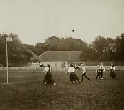 Hagos apylinkėse žaidžiamas korfbolas, 1906 m.