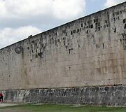 Aik&scaron;tės siena Čičen Icoje, Meksika