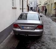  Automobiliai ant &scaron;aligatvių