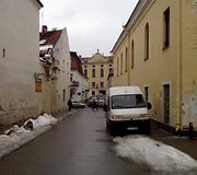  Automobiliai ant &scaron;aligatvių