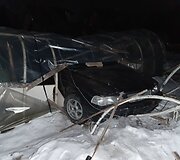 Nuo kelio nuvažiavęs automobilis Vilniuje atsidūrė &scaron;iltnamyje