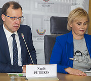 Naglio Puteikio spaudos konferencija &bdquo;Kas ves Lietuvos centro partiją į Seimo rinkimus 2020 metais? Sąra&scaron;o lyderių ir atnaujinto partijos pavadinimo pristatymas visuomenei&ldquo;