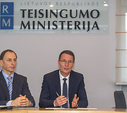 Teisingumo ministerijoje vyko pasitarimas-diskusija dėl galimos dvigubos kokybės prekių