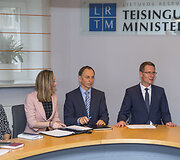 Teisingumo ministerijoje vyko pasitarimas-diskusija dėl galimos dvigubos kokybės prekių