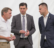 Vilniaus Pilaitės gimnazijos dengto futbolo maniežo atidarymas