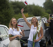 50 tūkstančių žmonių stojo į gyvą grandinę: lietuviai solidarizuojasi su baltarusiais