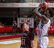 Nigel Hayes