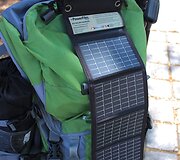 Saulės energijos įkroviklis.