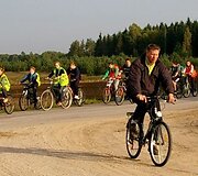 Žygio kolonos prie&scaron;akyje- gimnazijos direktorius A. Jakimavičius