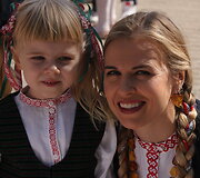 Akvilė Ali&scaron;auskaitė su mama 
