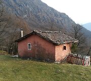 Namelis prie&scaron; atnaujinimą