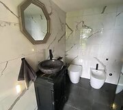 Vonios transformacija Alpių namelyje