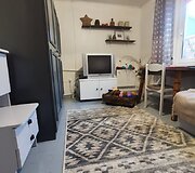 Kambarys prie&scaron; ir po atnaujinimo