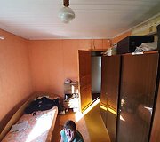 Kambarys prie&scaron; ir po atnaujinimo