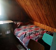 Irena kartu su vyru atnaujino sodo namelį