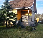 Irena kartu su vyru atnaujino sodo namelį