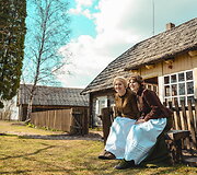 Malvina &ndash; Irma Marčienė, Akvelina &ndash; renginių organizatorė ir dorinio ugdymo mokytoja Au&scaron;relė Sereikienė (kairėje)