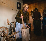 &bdquo;Kelias į marčias: i&scaron;verptas, i&scaron;austas, i&scaron;svajotas&ldquo; &ndash; tai pavadinta memorialiniame M.Katkaus muziejuje rengiama edukacija.