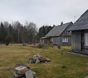 &Scaron;imtametė trobelė tapo i&scaron;skirtiniu namu