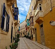 Birgu mieste &ndash; tik pažiūrėkit, kokie spalvingi tradiciniai balkonėliai
