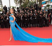Blake Lively stilius Kanų festivalyje