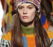 Milano mados savaitė: rožinės protesto kepuraitės &ndash; naujausioje &bdquo;Missoni&ldquo; kolekcijoje