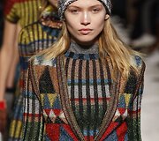 Milano mados savaitė: rožinės protesto kepuraitės &ndash; naujausioje &bdquo;Missoni&ldquo; kolekcijoje